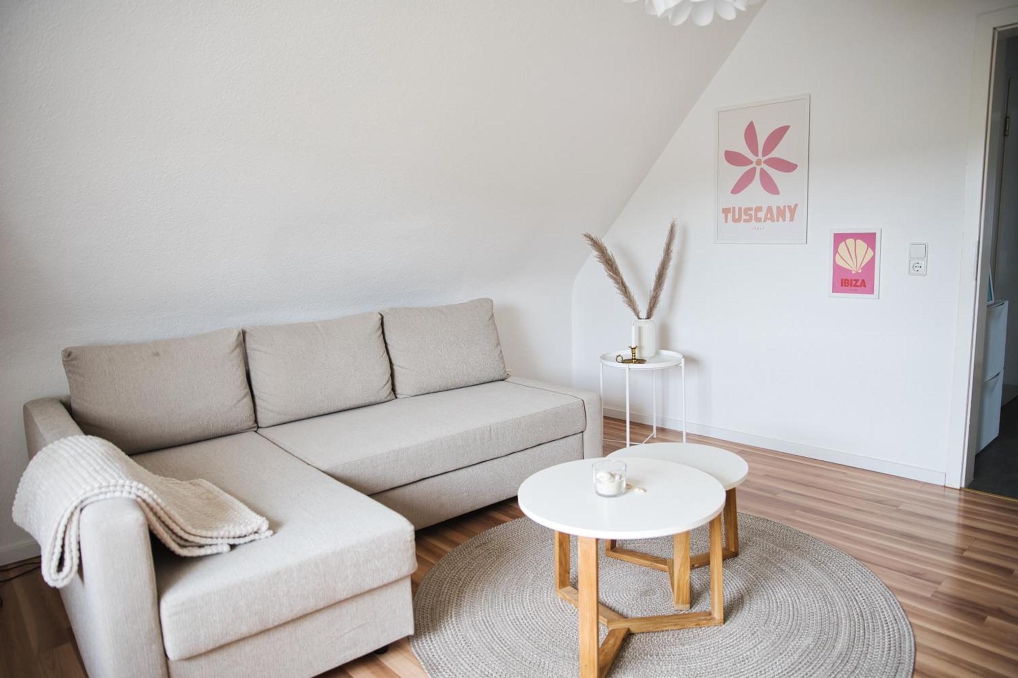 Dg-wohnung Mit Sonnigem Balkon Apartament
