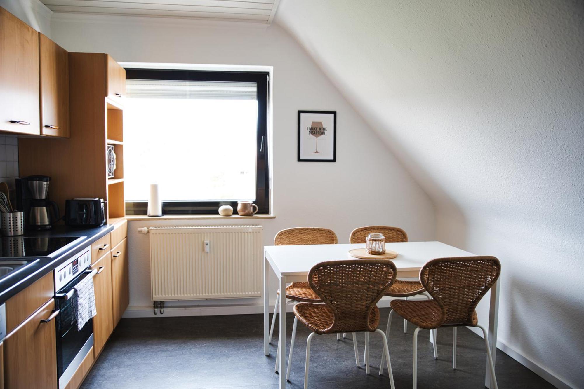 Appartement Dg-wohnung Mit Sonnigem Balkon Marburg